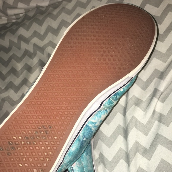 Authentic Vans - Picture 2 of 3